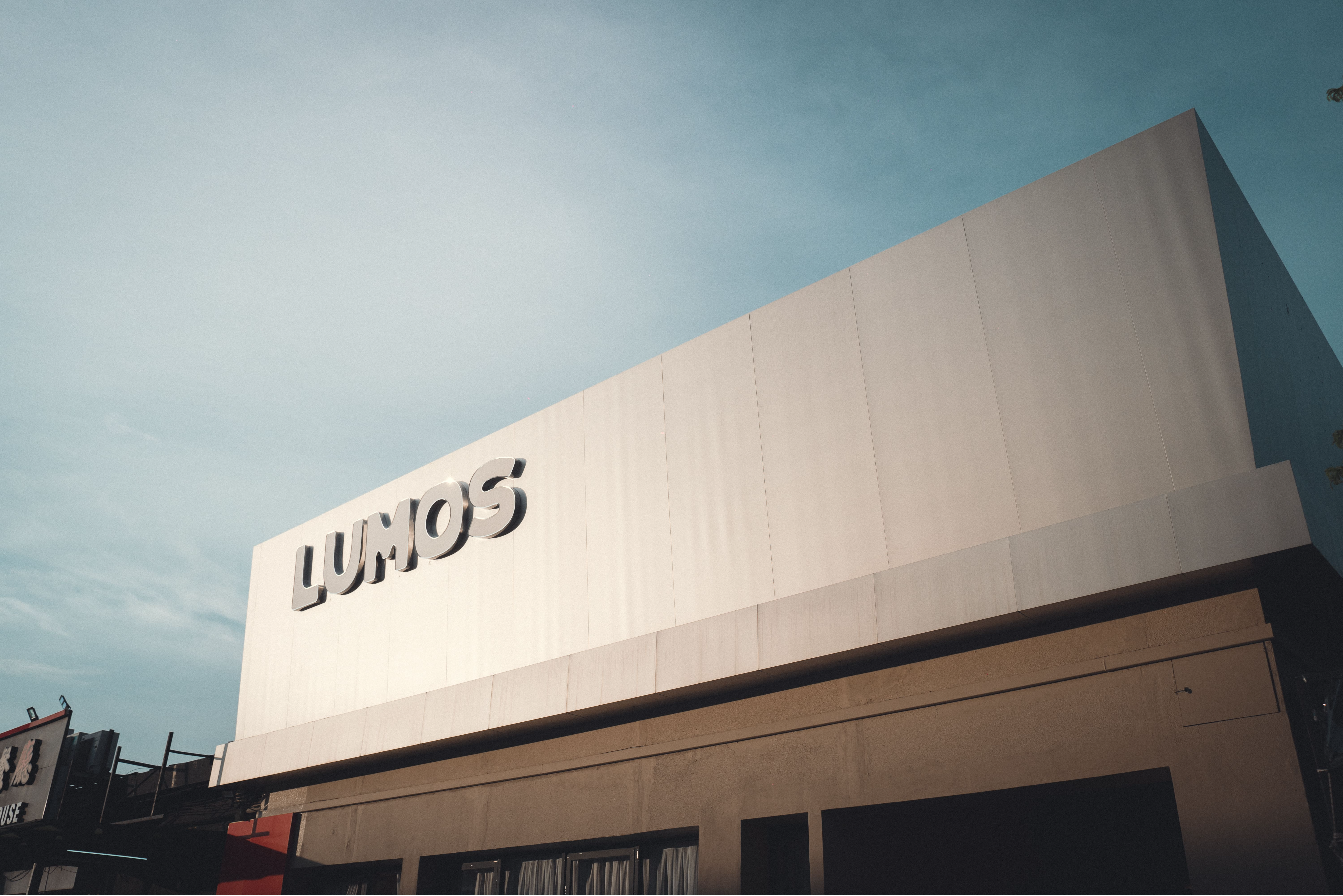 LUMOS KK Background image