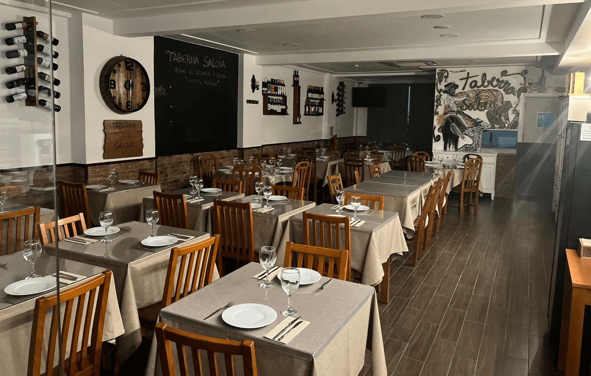 Taberna Saloia Background image