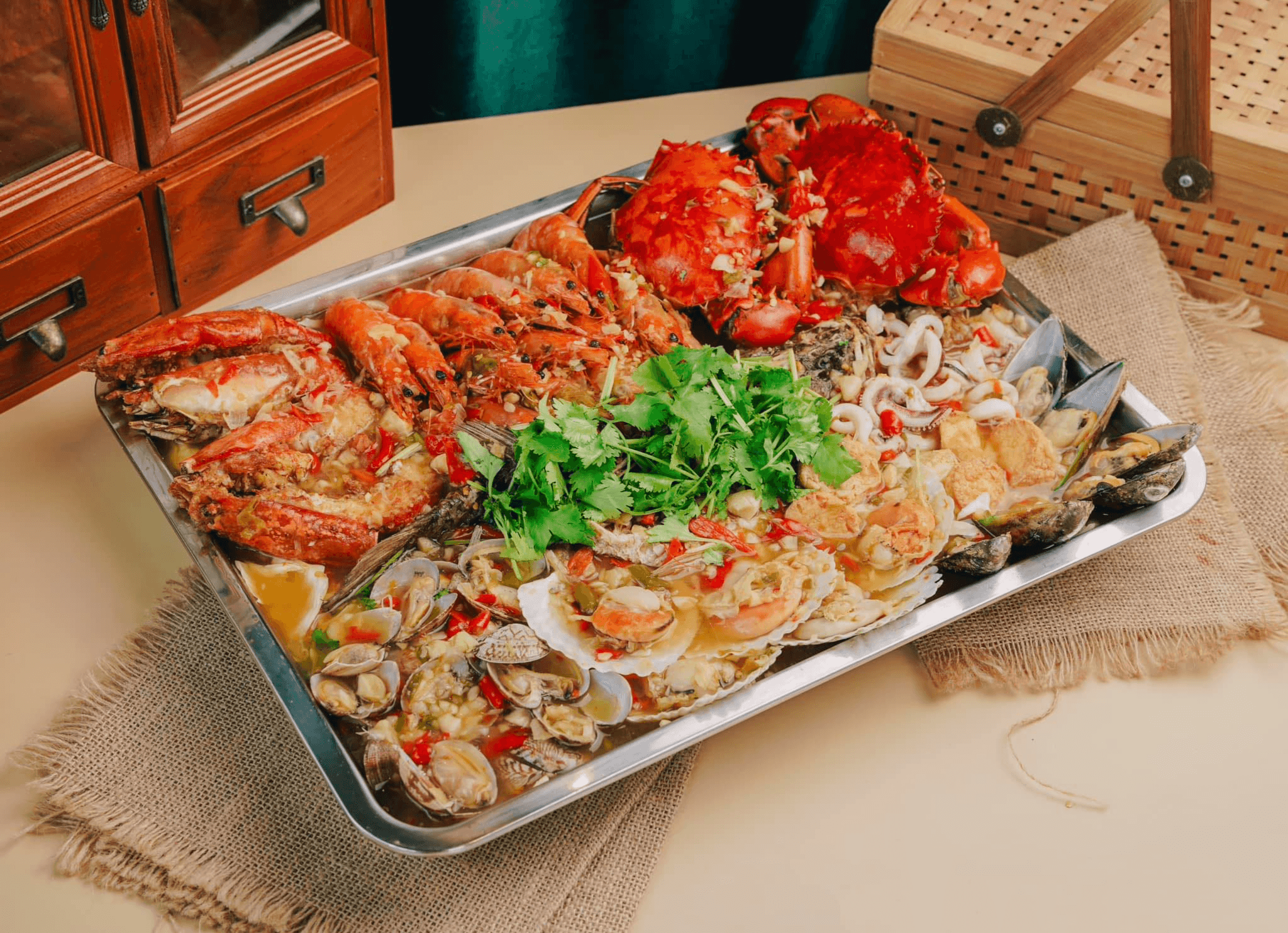 Boleh Seafood Pot Background image